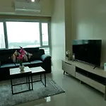 Skyview 2Br La Suitez 4307 Makati Stay