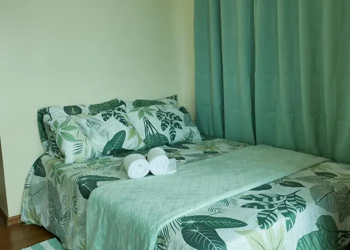 Skyview 2Br La Suitez 4307 Makati Stay