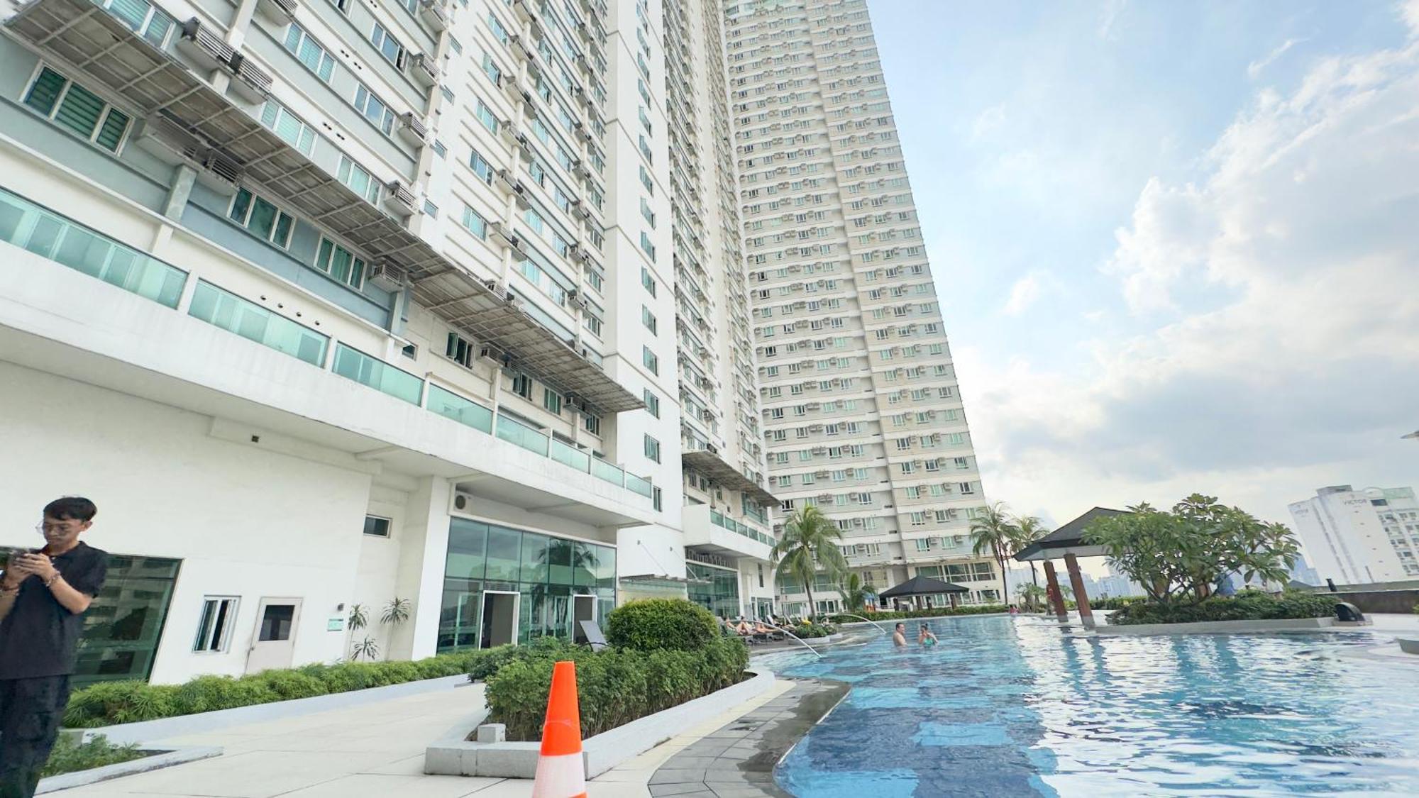 Skyview 2br La Suitez 4307 Makati *