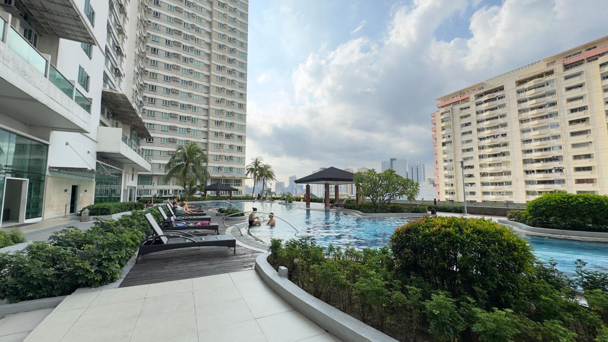Skyview 2br La Suitez 4307 Makati