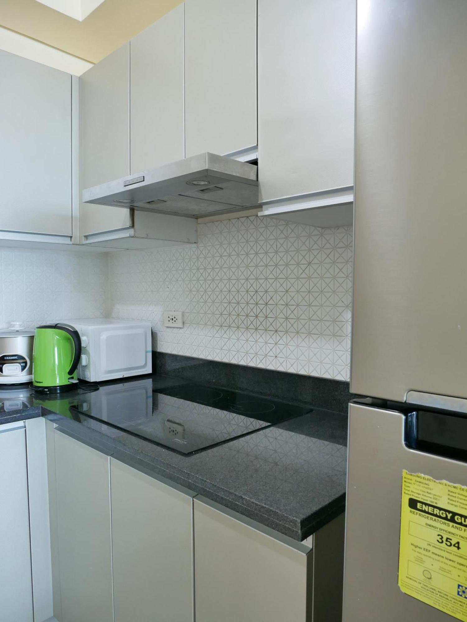 Skyview 2br La Suitez 4307 Makati