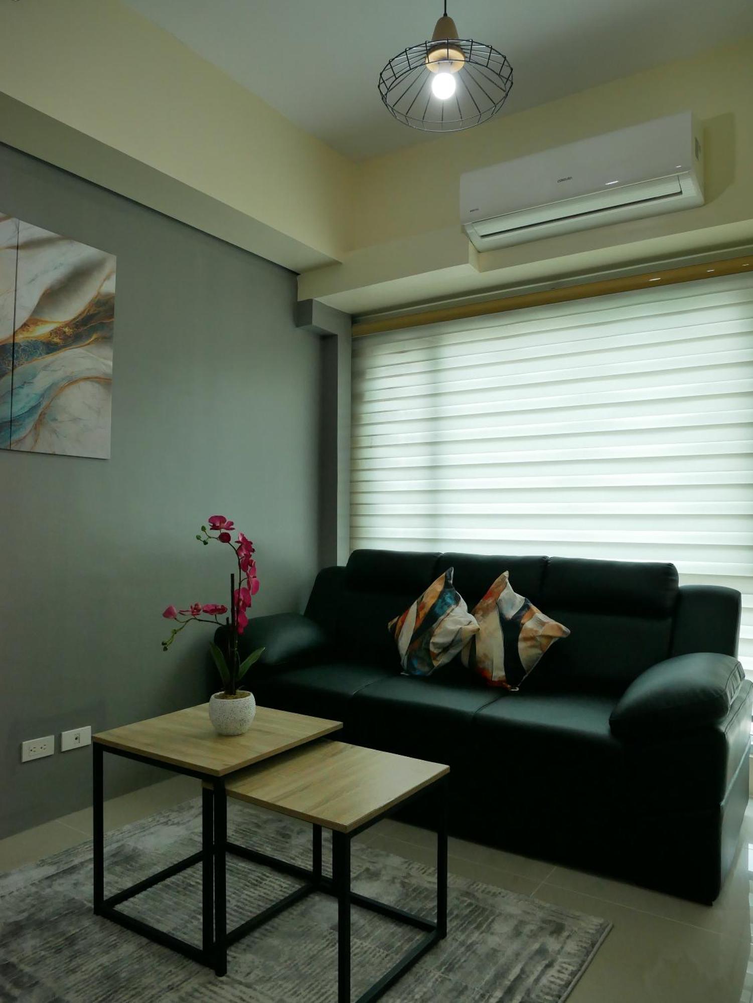 Apartment Skyview 2br La Suitez 4307 Makati Manila