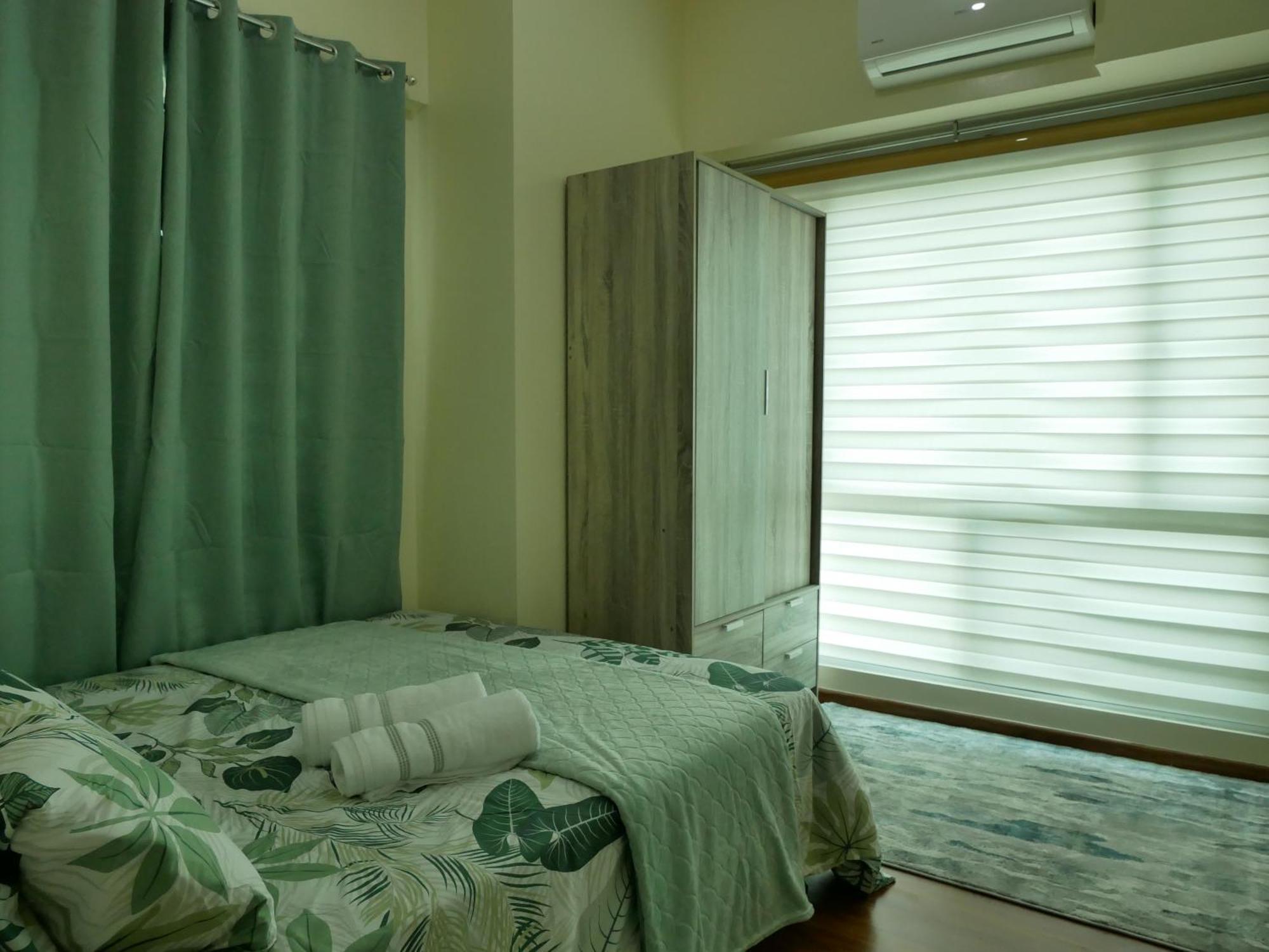 Skyview 2br La Suitez 4307 Makati *