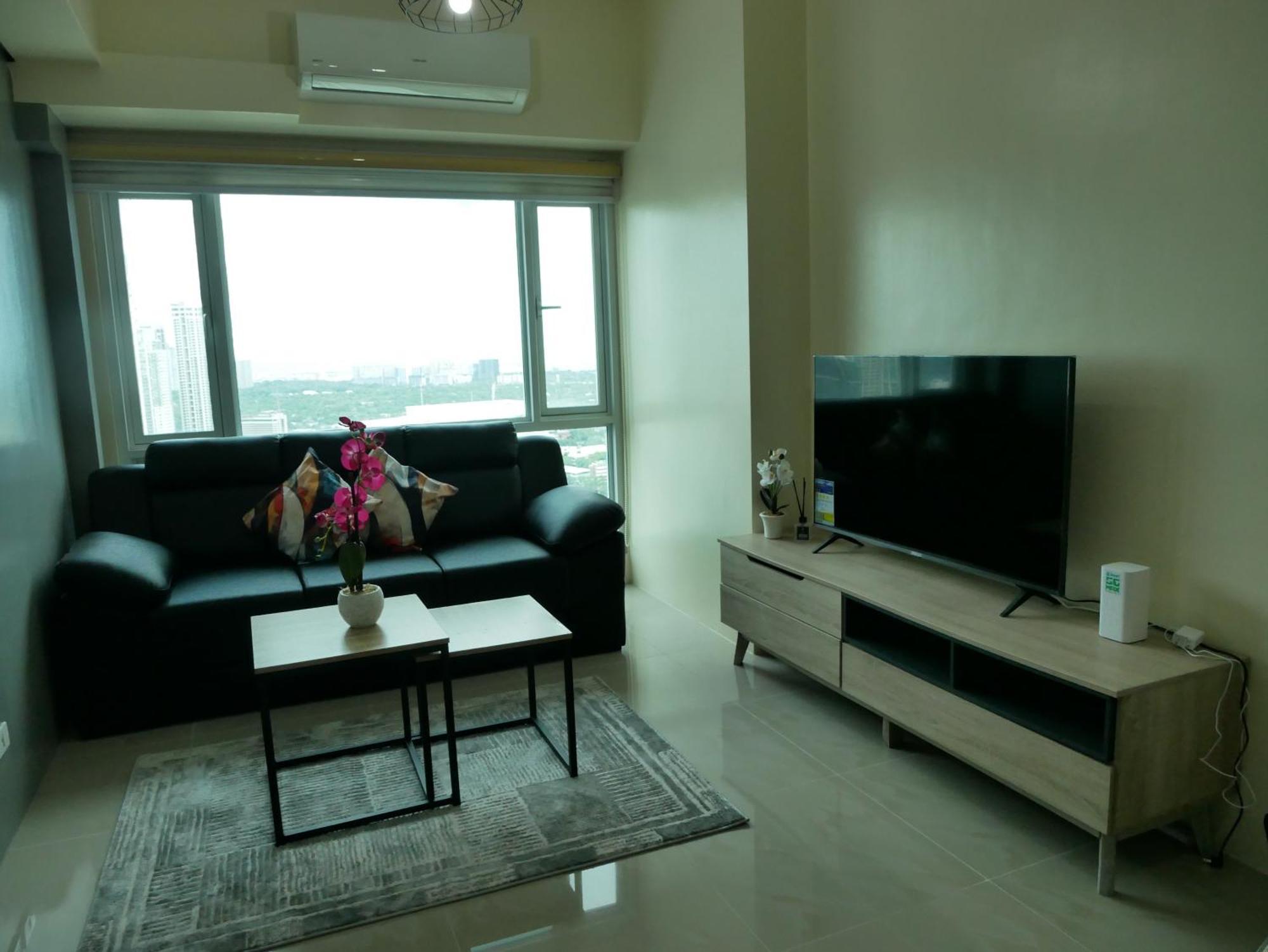 Skyview 2br La Suitez 4307 Makati *
