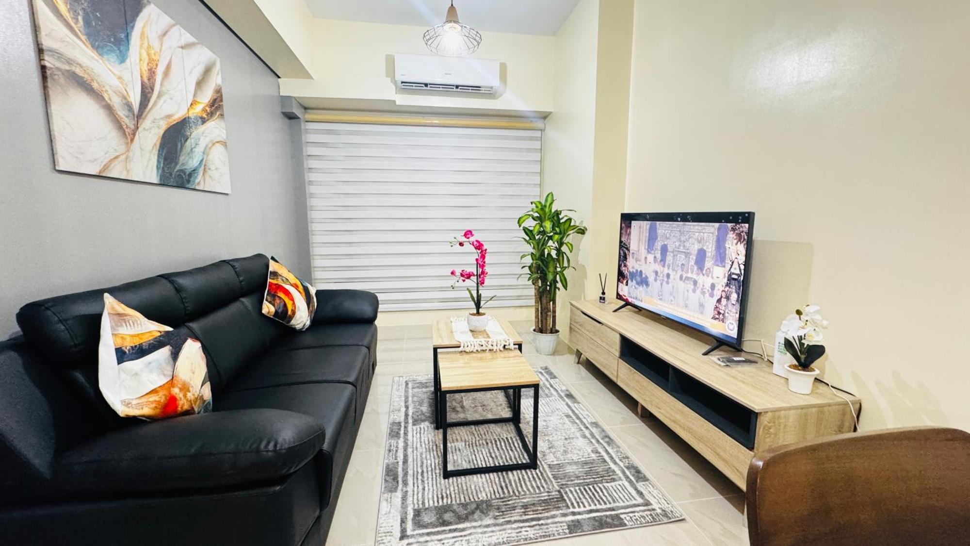 Skyview 2br La Suitez 4307 Makati Apartment *