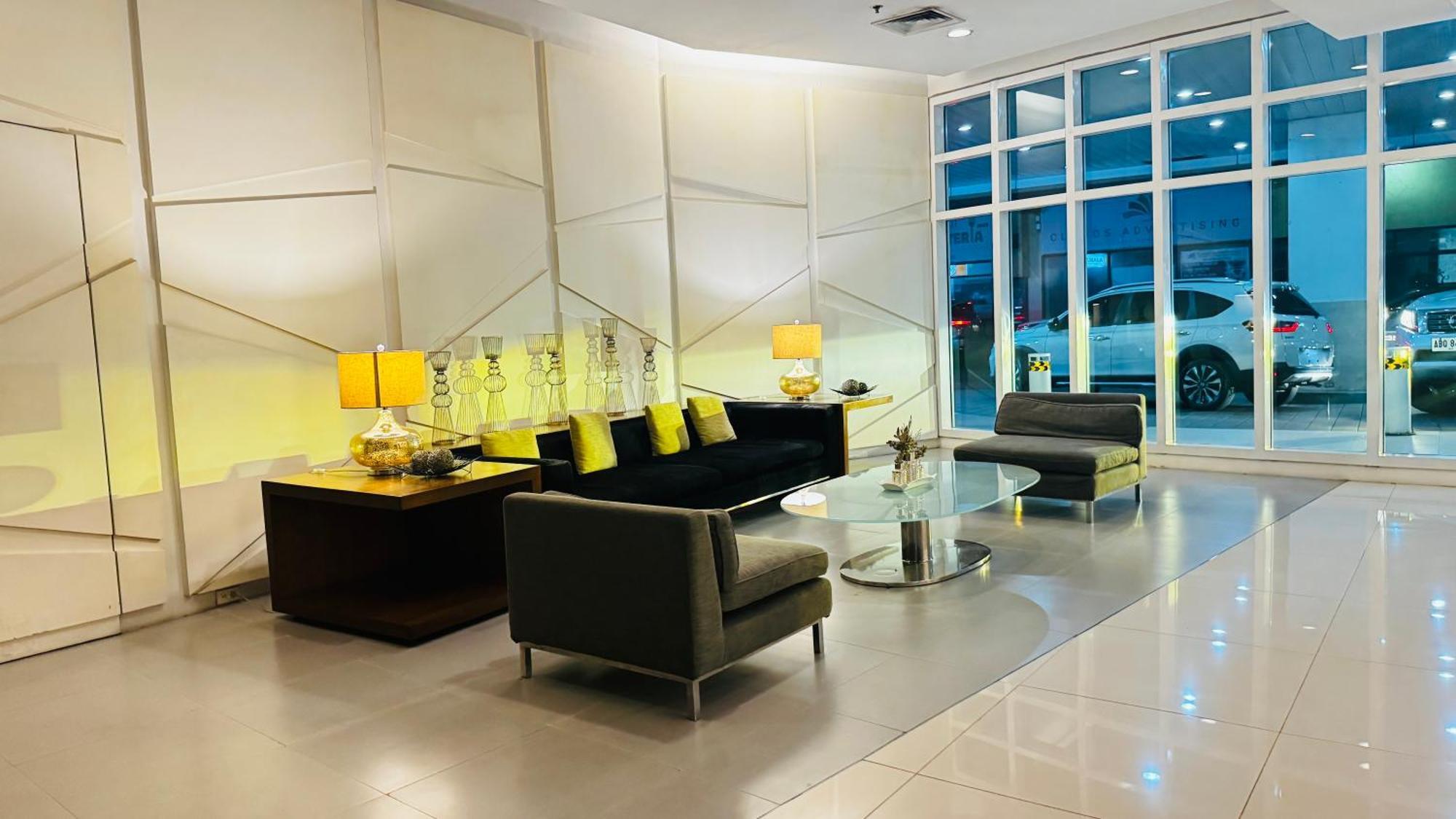 Skyview 2br La Suitez 4307 Makati Apartment *