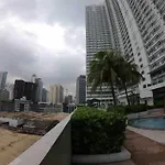 Skyview 2Br La Suitez 4307 Makati Stay